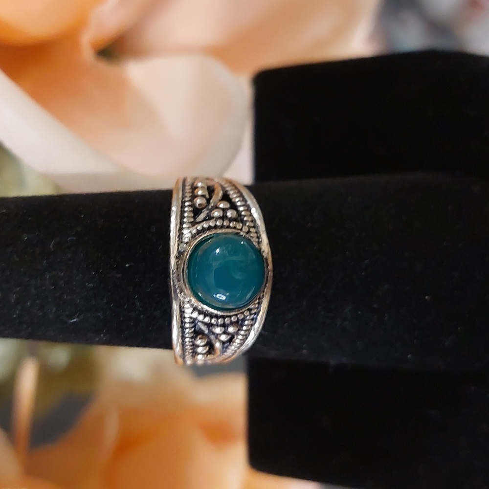 Green Calcedony Silver Plated Ring - 6 3/4
